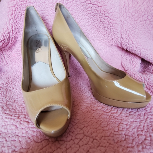 Michael Kors shoe